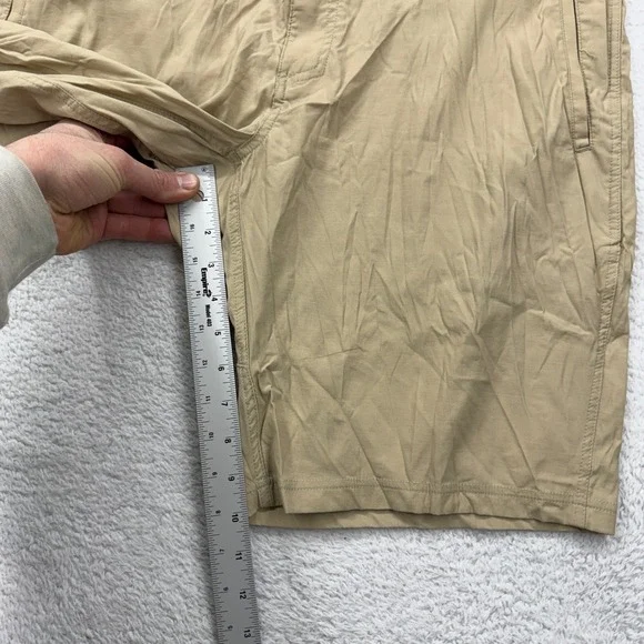 Icebreaker Merino Men's Khaki Cargo Shorts Size 40 Wool Blend Outdoor Casual